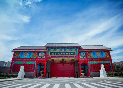 学校大门.jpg 学校大门.jpg
