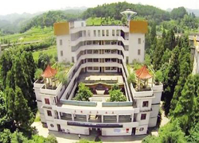 学校建筑.jpg 学校建筑.jpg