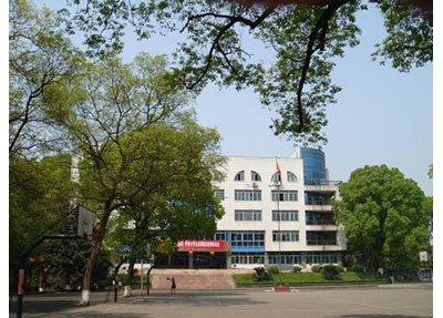 校园一角1.jpg 校园一角1.jpg