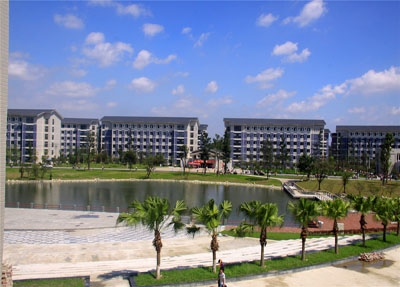 学校环境.jpg 学校环境.jpg