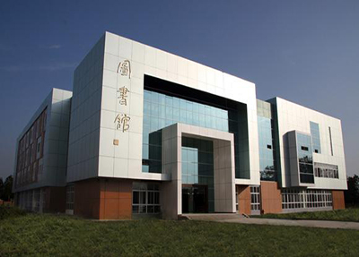 学校图书馆 学校图书馆