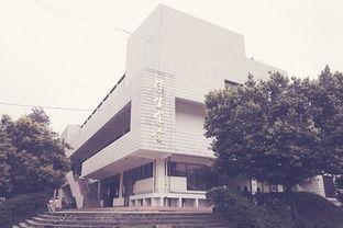 成都成医一附院护士学校教学楼环境 成都成医一附院护士学校教学楼环境