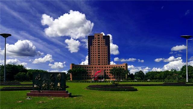 四川省绵阳旅游学校简介 四川省绵阳旅游学校简介