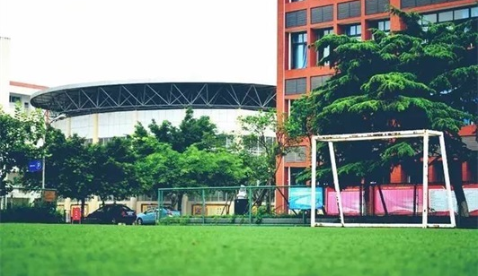 江油市职业中学校校园环境