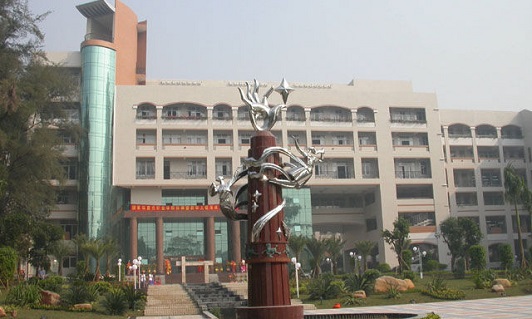 古蔺县职业高级中学校校园环境 古蔺县职业高级中学校校园环境