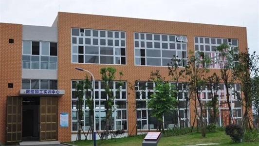 四川省犍为职业高级中学校园环境