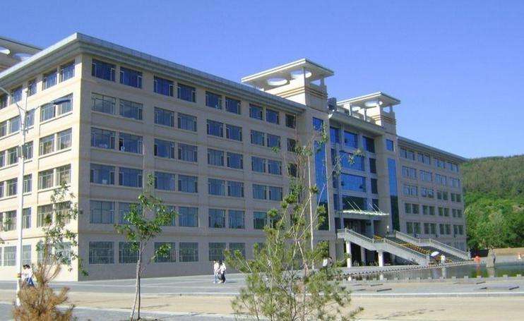 成都华大医药卫生学校简介 成都华大医药卫生学校简介