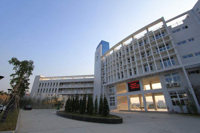 渠县静边职业中学学校简介 渠县静边职业中学学校简介