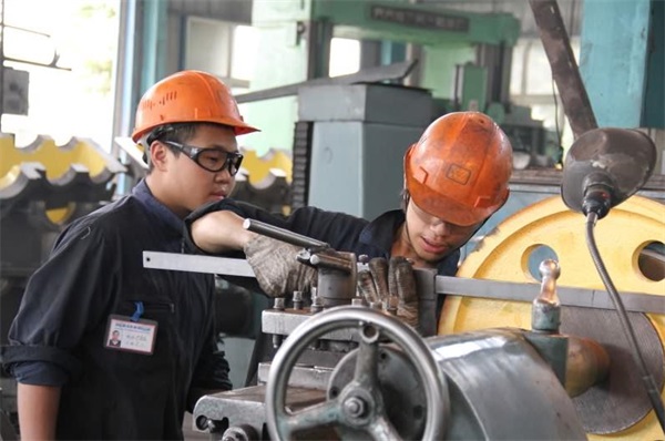 成都市庄园机电职业技术学校师资怎么样 成都市庄园机电职业技术学校师资怎么样
