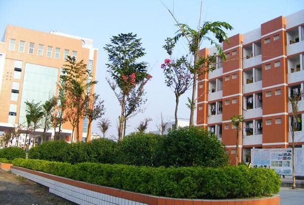 泸州市电子机械学校简介 泸州市电子机械学校简介