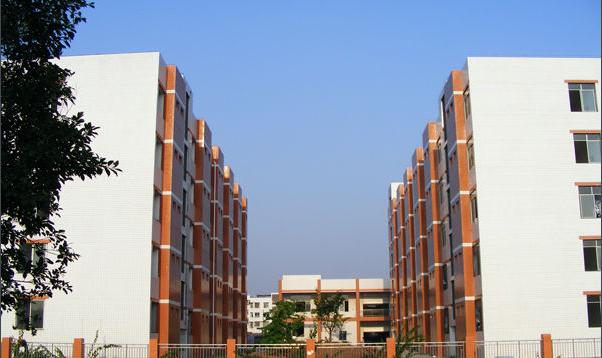 泸州市电子机械学校简介 泸州市电子机械学校简介