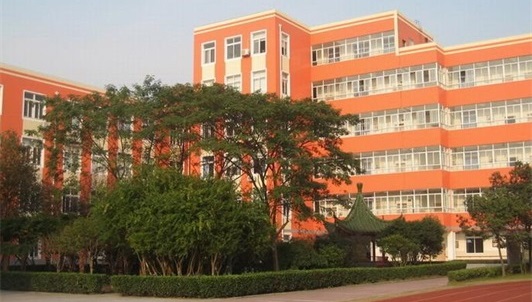 泸州市天宇职业高级中学校校园环境 泸州市天宇职业高级中学校校园环境