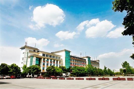 四川省弘博中等专业学校校园环境 四川省弘博中等专业学校校园环境