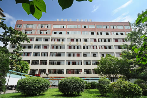 彭州市技工学校简介 彭州市技工学校简介