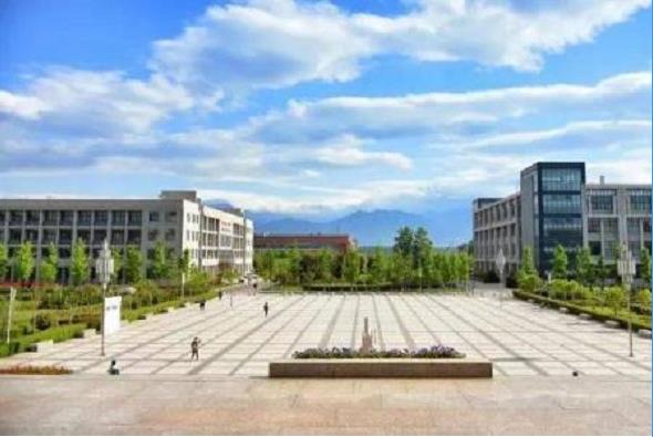 绵阳市世纪石油工程技术学校简介 绵阳市世纪石油工程技术学校简介