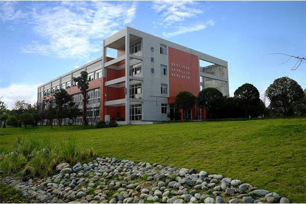 成都铁路卫生学校简介 成都铁路卫生学校简介