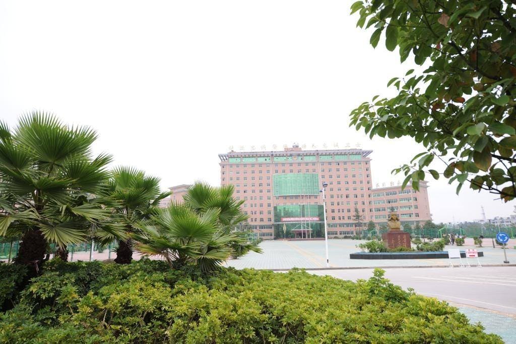 广安职业技术学院学校简介 广安职业技术学院学校简介