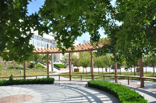 贵州红果经济开发区职业技术学校简介 贵州红果经济开发区职业技术学校简介