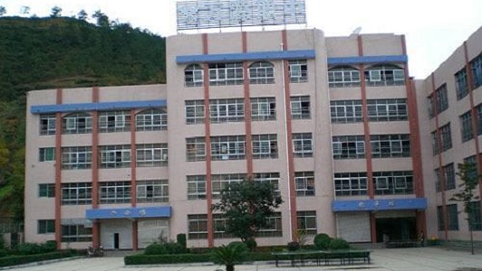 万源市职业高级中学校园环境好不好 万源市职业高级中学校园环境好不好
