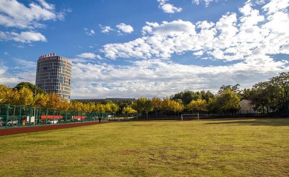 马边彝族自治县碧桂园职业中学学校简介 马边彝族自治县碧桂园职业中学学校简介