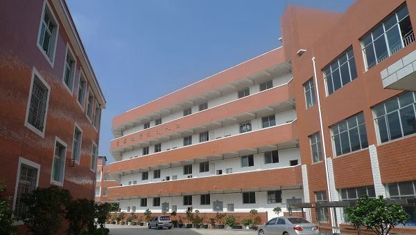 四川省工业设备安装技工学校简介 四川省工业设备安装技工学校简介
