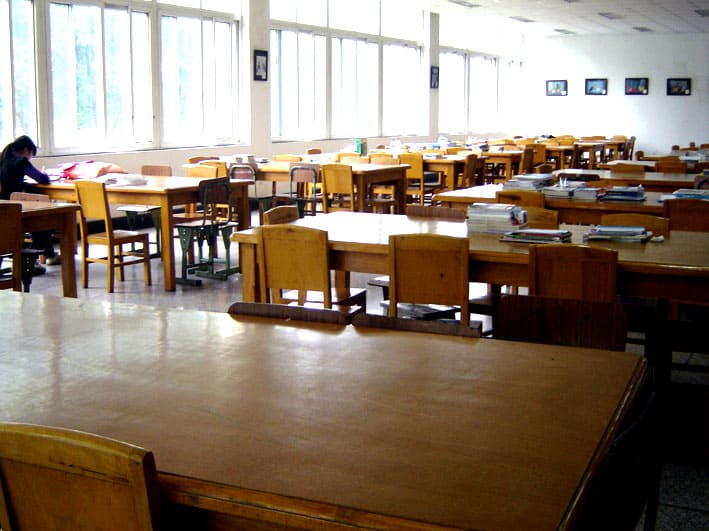 四川广播电视中等专业学校校园环境 四川广播电视中等专业学校校园环境