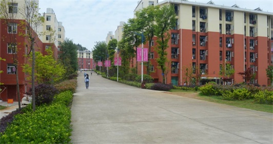 贵州省旅游学校校园环境好不好