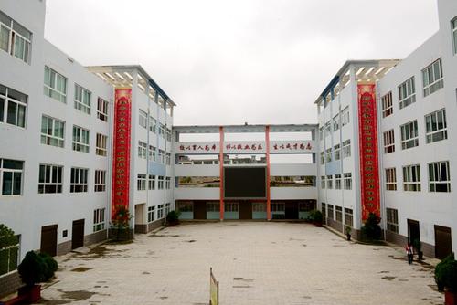 宜宾市翠屏区天成职业技术学校简介 宜宾市翠屏区天成职业技术学校简介