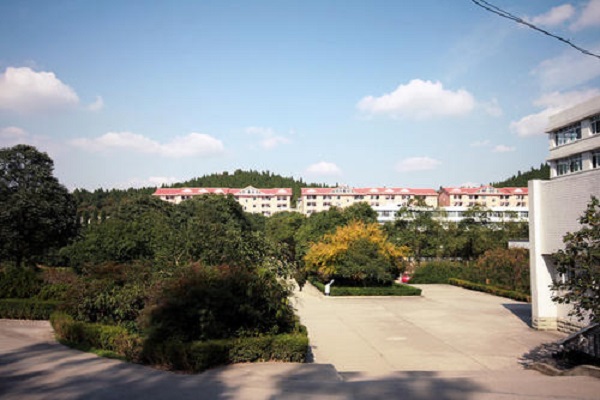内江市机电学校简介 内江市机电学校简介