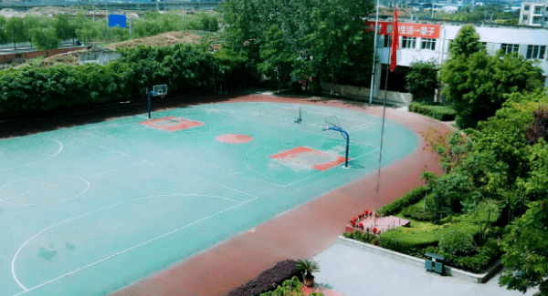 成都市建筑职业中专学校操场 成都市建筑职业中专学校操场