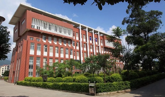 四川省德昌县职业高级中学校园环境好不好 四川省德昌县职业高级中学校园环境好不好