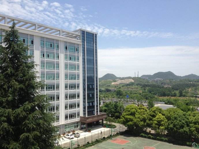 贵州省电子工业学校学校简介 贵州省电子工业学校学校简介