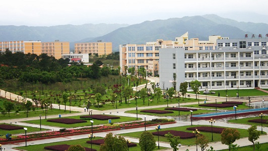 青衣江技工学校校园环境好不好 青衣江技工学校校园环境好不好