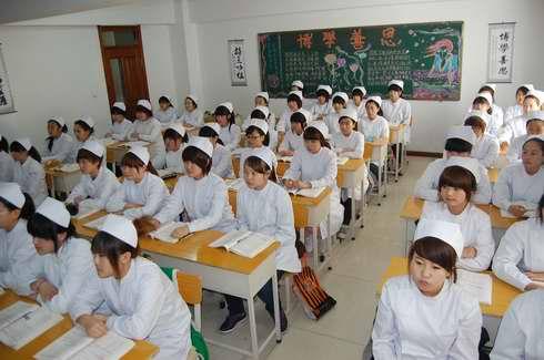 2017年初中生书卫校好不好?