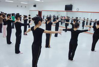 初中生考不上高中,能报读成都幼师学校吗