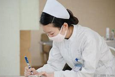 女生就读贵阳卫校护理专业好不好?