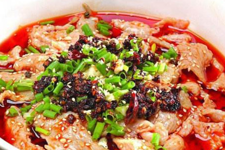 成都厨师学校分享:正宗川菜水煮肉片的做法