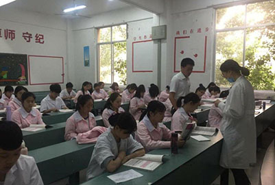 贵州卫校的周边环境如何
