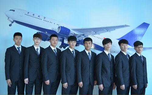 重庆航空公司飞行员有哪些要求,重庆西南航空学院