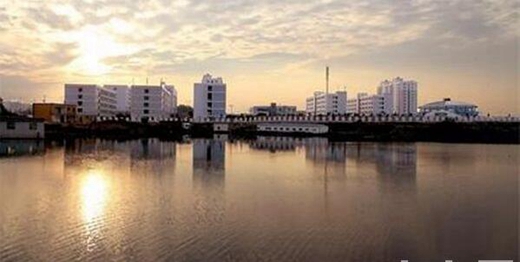 贵州省经济学校学费报名费是多少?学费是多少?