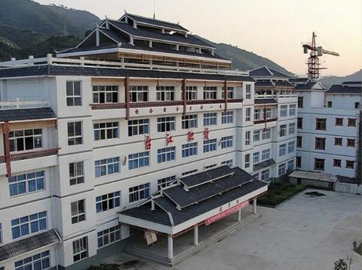 台江县职业学校2021年报名费学费是多少?贵不贵