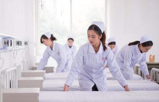 卫校收费标准 卫校学费一年大概多少钱