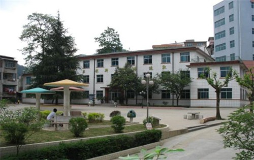 贵州省电子信息技师学院 贵州省电子信息技师学院