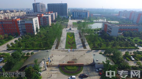 成都铁路卫生学校校园全景 成都铁路卫生学校校园全景