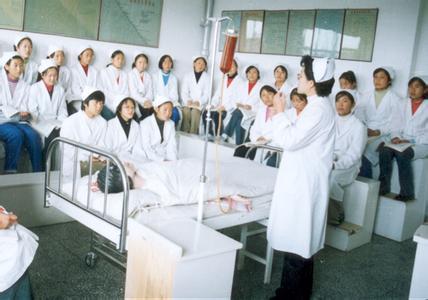高素质护理人才缺口大 广医开护理课程