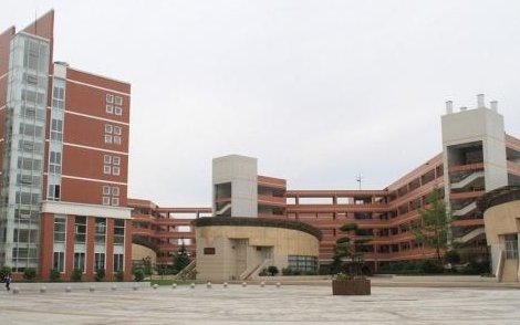 四川护理学院龙泉校区地址 四川护理学院龙泉校区地址
