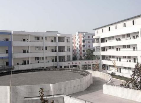 四川简阳卫校龙泉地址在哪