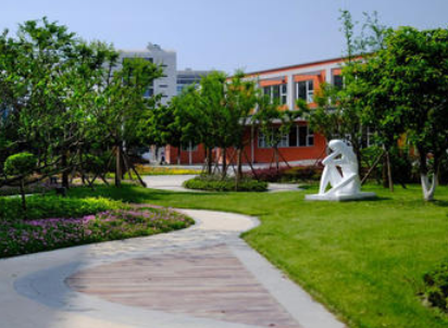 成都铁路卫生学校招生简章