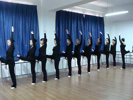汕头市潮阳实验学校