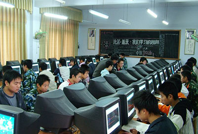 三台刘营职中电子与信息技术
